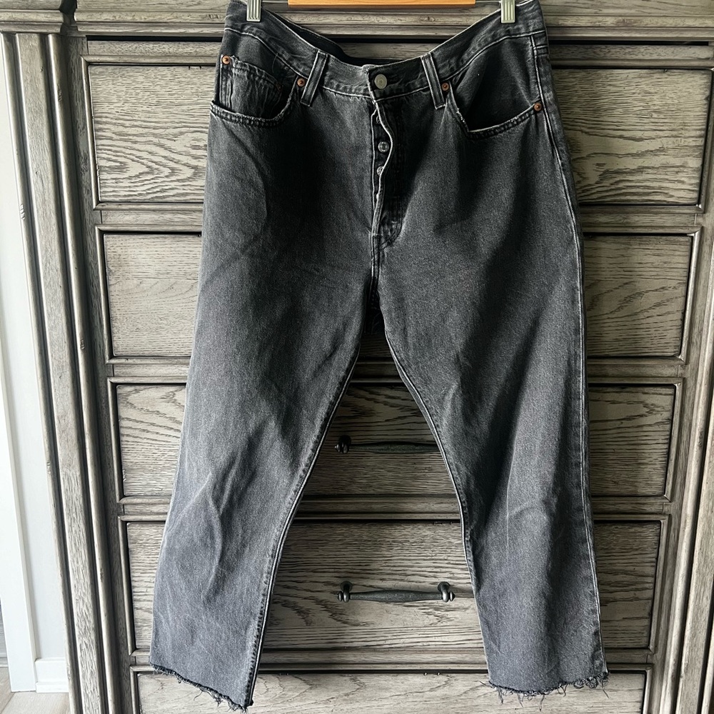 Washed black Levi’s 501 32x26